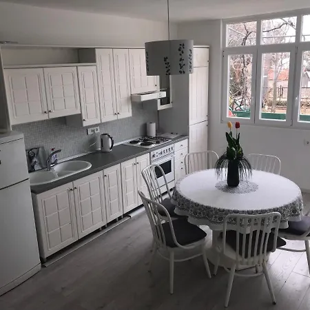 With Parking Space - 6791 Apartman