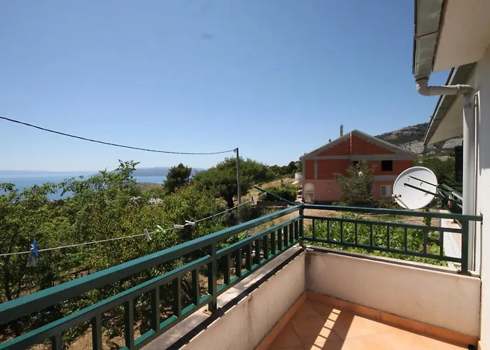 With Parking Space - 6791 * マカルスカ