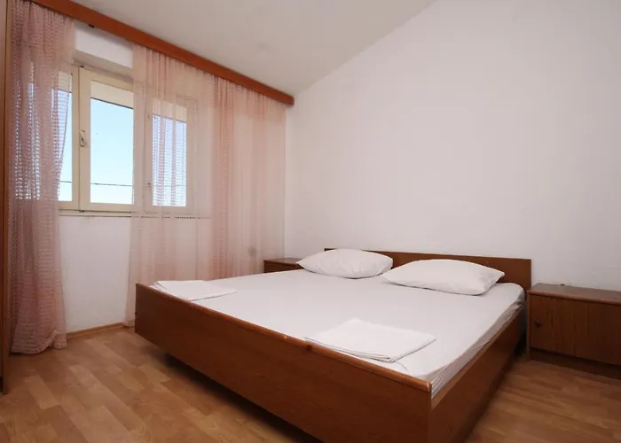 With Parking Space - 6791 * マカルスカ