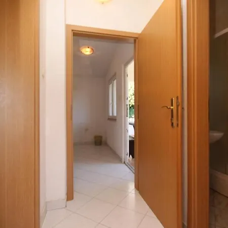 With Parking Space - 6791 * 马卡尔斯卡