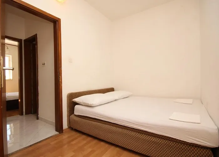 With Parking Space - 6791 Makarska